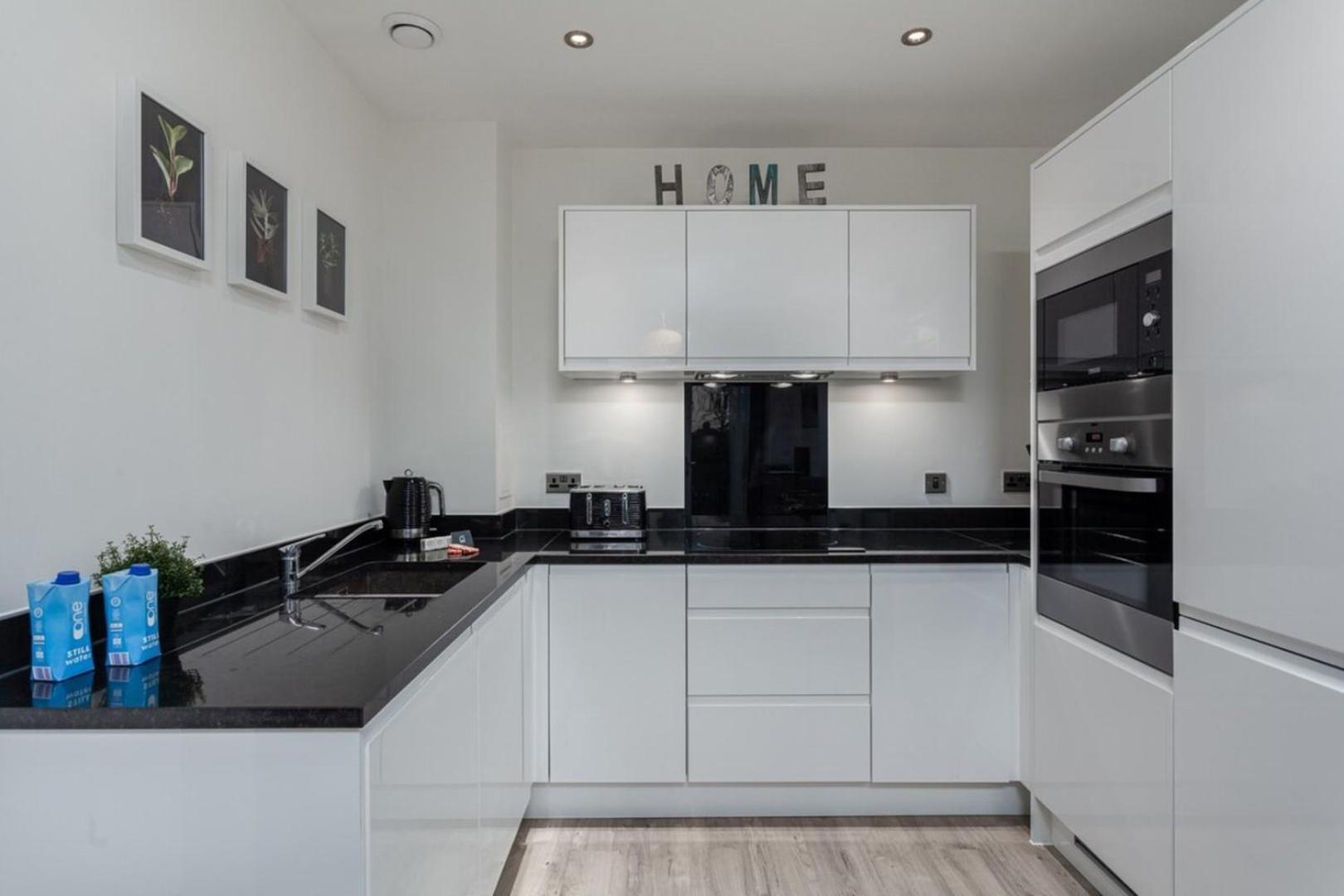 לונדון Classy Cricklewood Home מראה חיצוני תמונה