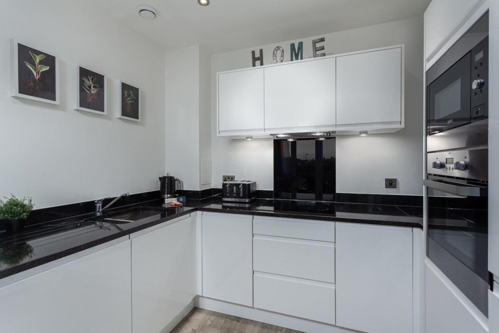 לונדון Classy Cricklewood Home מראה חיצוני תמונה