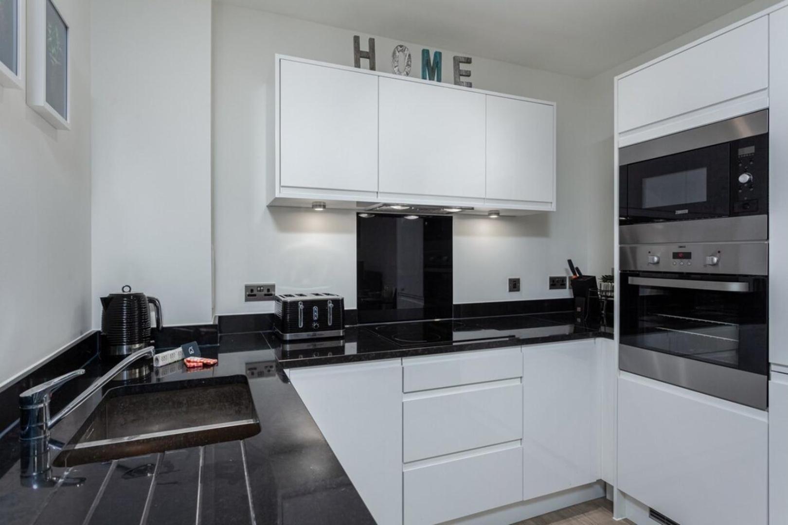 לונדון Classy Cricklewood Home מראה חיצוני תמונה