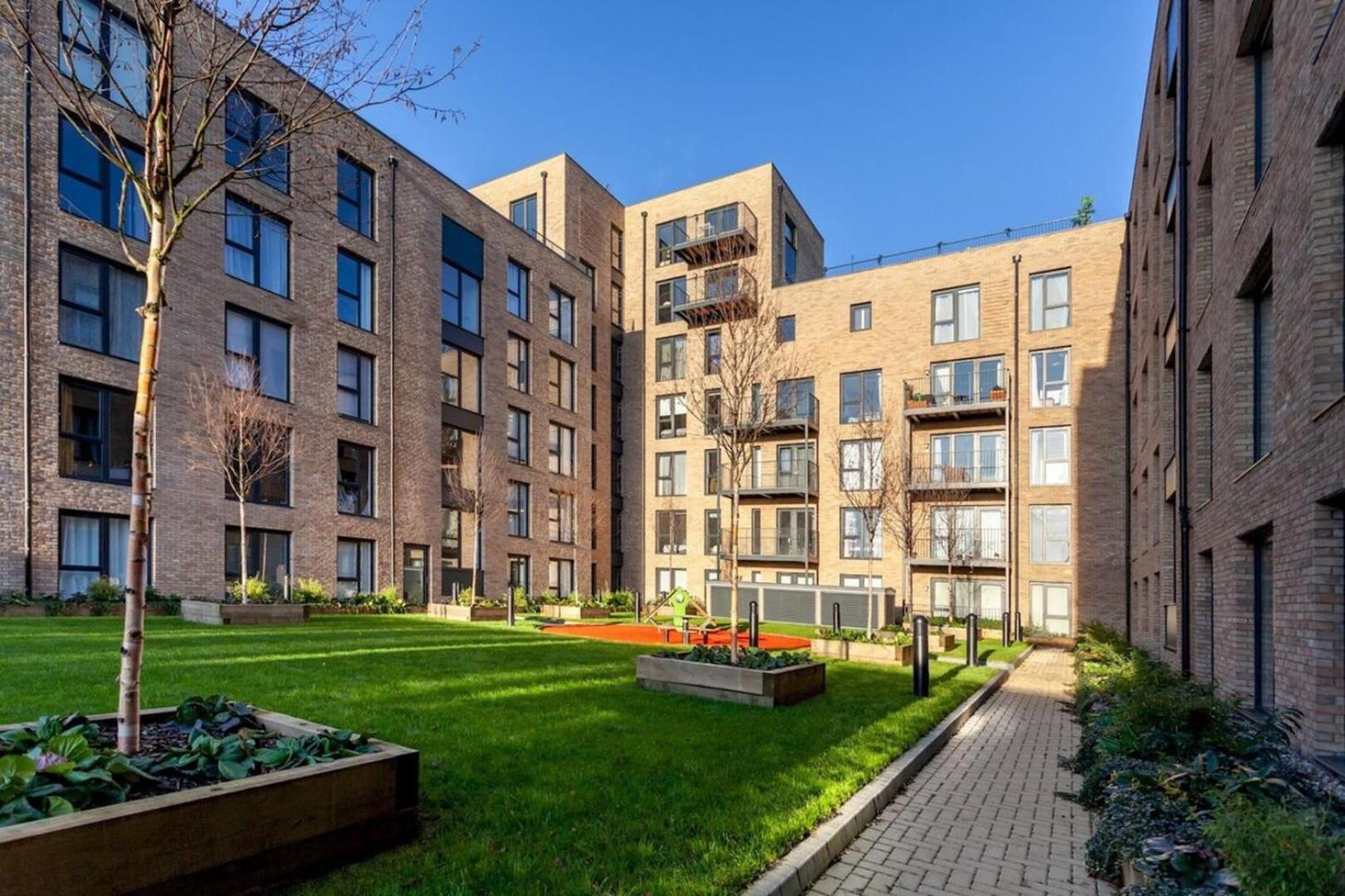 לונדון Classy Cricklewood Home מראה חיצוני תמונה